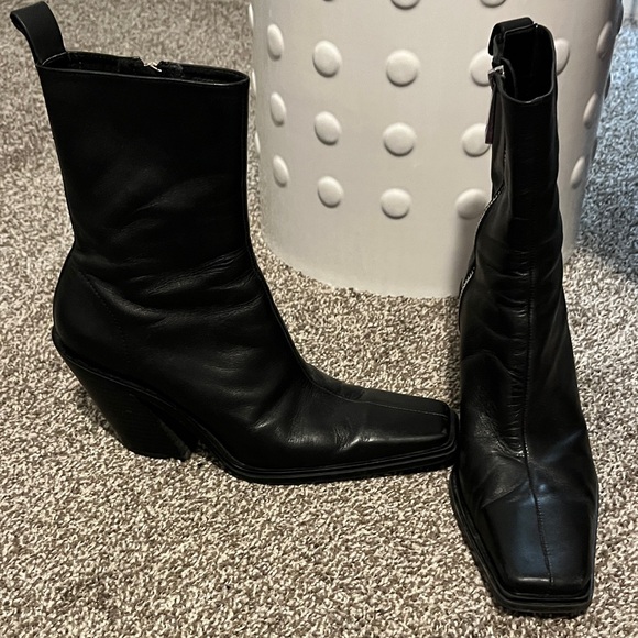 Zara Black Leather Heeled Boots - Picture 2 of 3
